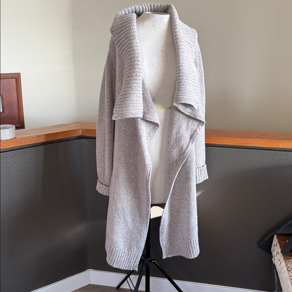 CAbi Cream Speckled cardigan Sweater with Multicolor Flecks size medium